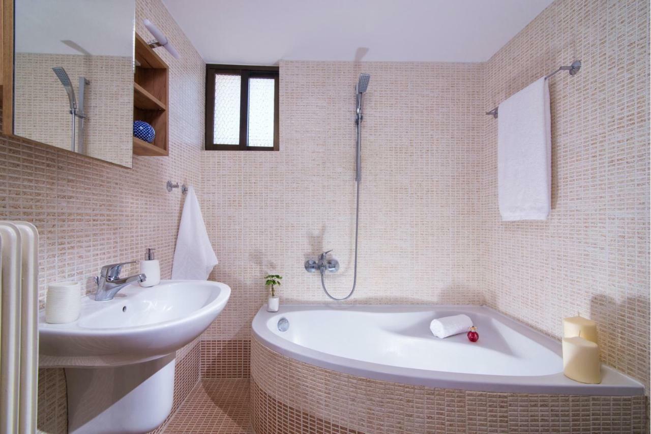 Luxury Villa Rosita W Heated Pool - Nature And Relax Epano Vathia ภายนอก รูปภาพ